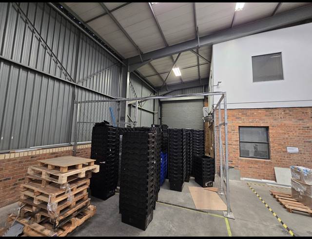 1,050M² WAREHOUSE TO LET IN TUNNEY